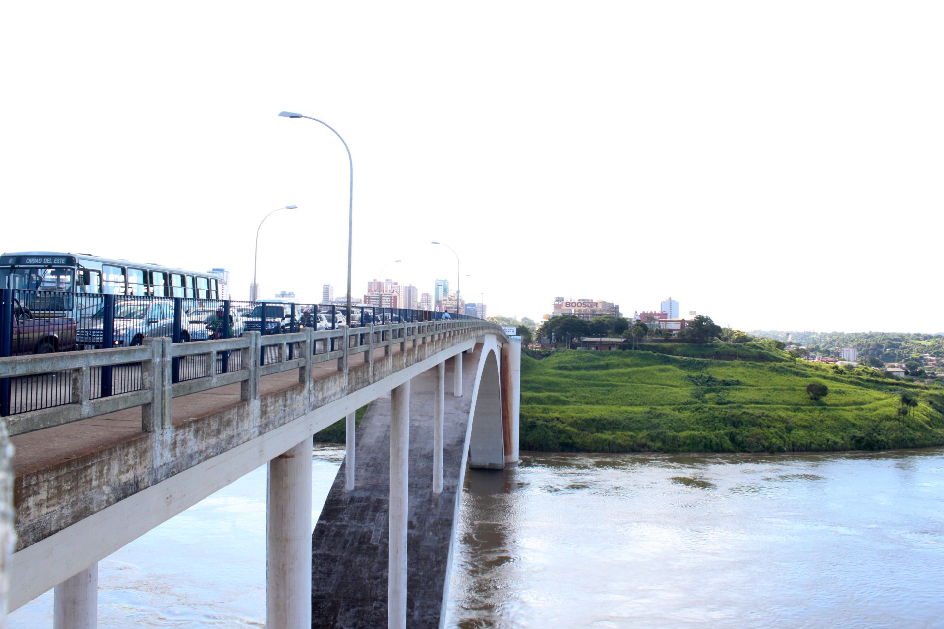 Puente de la Amistad entre Ciudad del Este y Foz do Iguaçu